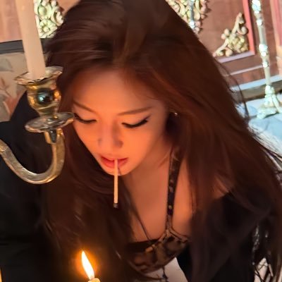 L0NELYD0LLWALTZ's profile picture. girl kisser and twice lover ₊ ⊹ . ݁ ⟡ priv @puppietears