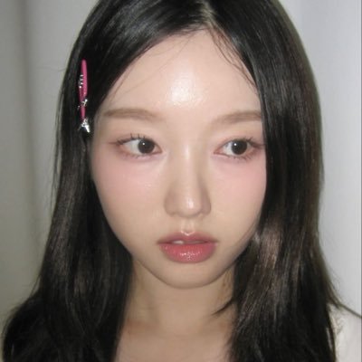 Iove444eva's profile picture. LISTEN TO THIS TRACK BITCH!