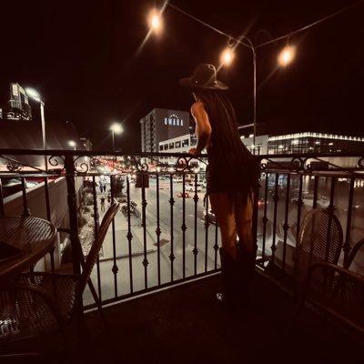 _just_jada's profile picture. catch y’all back here in 2025 ✨