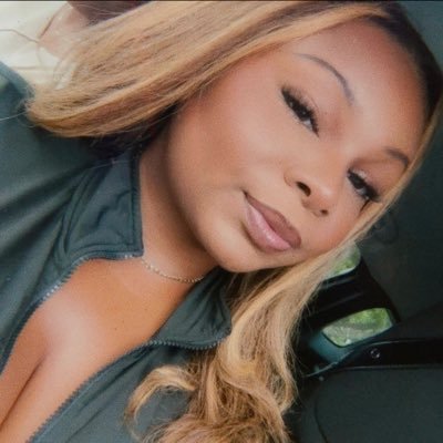 calllmetisha's profile picture. ☥