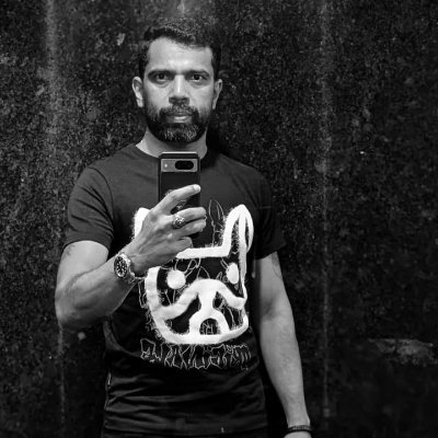 anoopxh's profile picture. Pseudo biker, shutterbug, foodie, adventurous, sporty, funny, insane, ethical n moral to quiet an extent, honest usually, emotional, lusty, perverted, arrogant