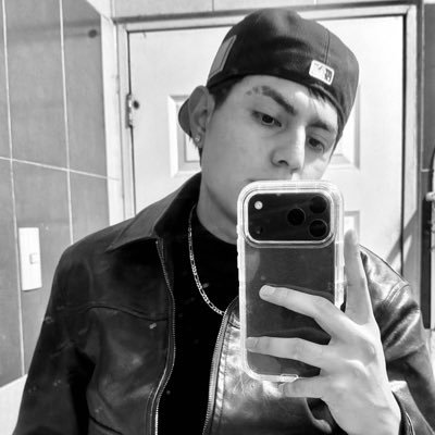 CarlosHerdezD's profile picture. CYNH2