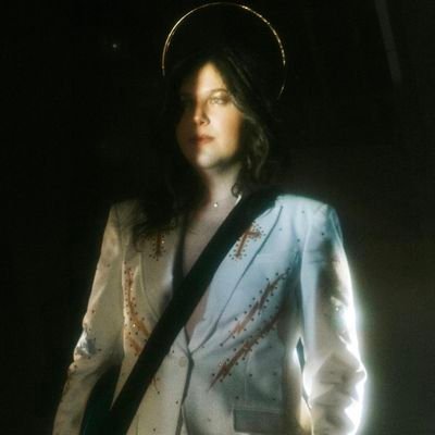 Kisson_thelips's profile picture. Maybe I would if you looked at me right