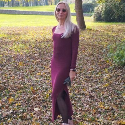 HelenSol1824713's profile picture. Life is Beautiful and amazing🍁💙