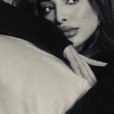 zeed_51's profile picture. لأنِي شدِيدة الأنُوثة لا يلِيق بِي الا شدِيد الرجُولة