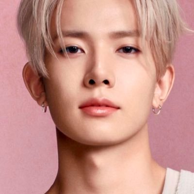 tiniebambies's profile picture. i love my two fawns . . 🕯️🪷🗯️