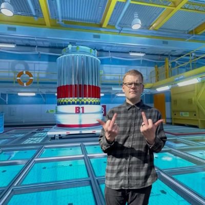 Varialtoe's profile picture. I go live on Twitch & TikTok OFTEN!
Link below!