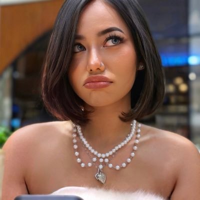 anggeeladivya's profile picture. for the night is dark and full of terrors