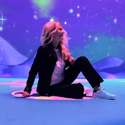Natalia_Smithus's profile picture. •Colors, canvas, and a bit of chaos 💫
•Acrylic art lover | Painting my world in colors🎨