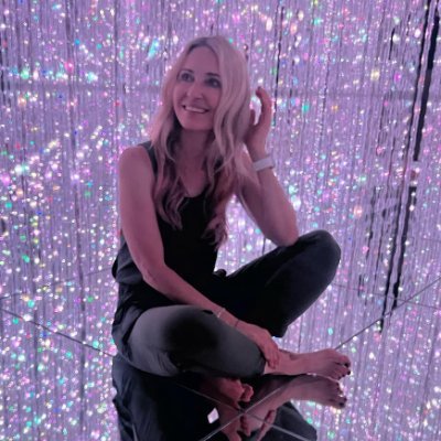 Diana_Kuznet's profile picture. “Started with looks, fell for talent, loyal to character.”