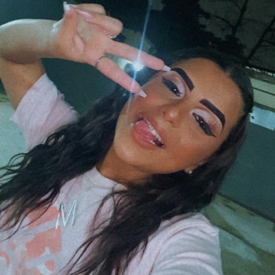 bella__mylena's profile picture. 𝕊𝕖𝕛𝕒 𝕤𝕦𝕒 𝕞𝕖𝕝𝕙𝕠𝕣 𝕧𝕖𝕣𝕤𝕒̃𝕠.🤍✨