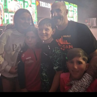 spike_osullivan's profile picture. Family man and professional boxer. Black belt in karaoke. Columnist @Examinersport
Film #ThePrizeFighter