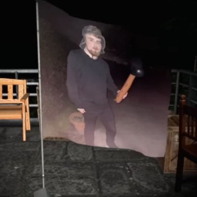 jamie__neil's profile picture. Dad of 16, lover of many. Super famous musician with 0 hits and counting.