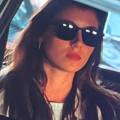 Razorback_yeah's profile picture. English major, i.e. a bartender