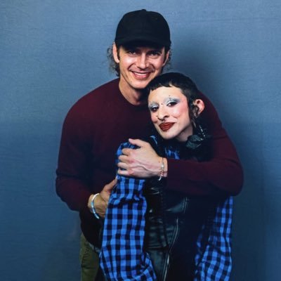 hahahesc's profile picture. at the cinema and/or at a concert