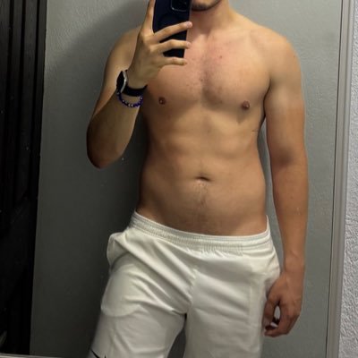 Andre7287701's profile picture. 