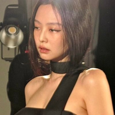 jtnnies's profile picture. ℋer musing dwells a tune likewise a coruscate ‘𝒇 amusement cavorts─th’ sun kissed at noon. 𖥘 “김제니’s illusory, 𝟭𝟵𝟵𝟲.” 𑁍̤ Cantatrice of Only.