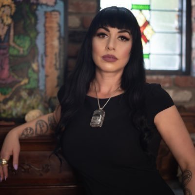 Rachel385810702's profile picture. Book for a season