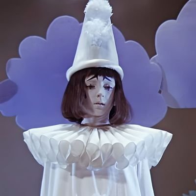 spaceoddity001's profile picture. 