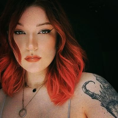 GwennTBI's profile picture. She/Her

Bandeuse du Légume Violet