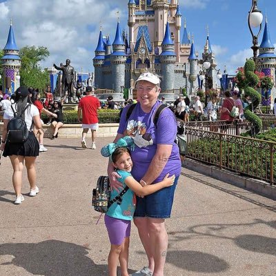 Ellenstevens66's profile picture. I'm here to raise awareness about online scams and stop online scams. If you’ve been scammed or see a fake account,message me let fight back together 🇺🇸