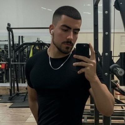 s0bhan_ahmadi's profile picture. Beautiful pain belongs to the past