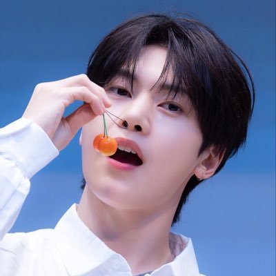 seokrmhiyyih23's profile picture. 