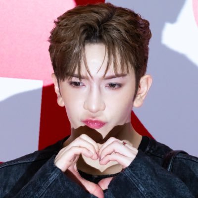 strwbrywine9577's profile picture. 