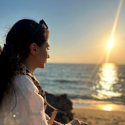 Mozhi09's profile picture. گویند سرانجام ندارید شما/
ماییم که بی‌هیچ سرانجام خوشیم...

شاید بهتر بود یه دفترچه خاطرات می‌خریدم بجای اکانت توییتر...