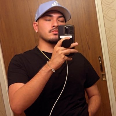 taranchulo's profile picture. 93’ Sagittarian. if you ever need me you can find me in the stars ✨