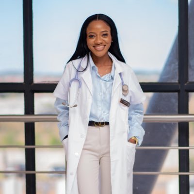 Domingomatongo's profile picture. Medical Doctor 🩺 | Aspiring Pediatrician👩‍⚕️ | God-fearing ✝️ | Believer in love & kindness ❤️