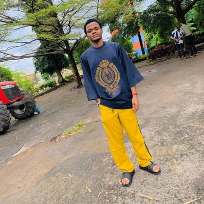 StringzChidex's profile picture. gospel music lover, Bass guitar🎸❣️❣️my favorite, music🎶is my inspiration