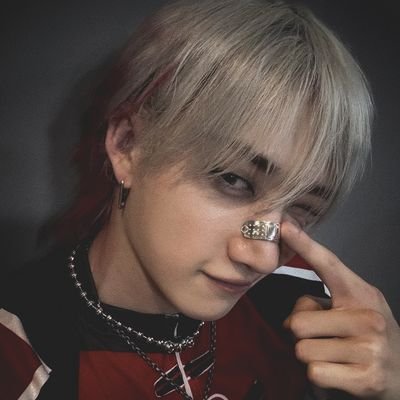 banghrteu's profile picture. (★.📢) comfort? 𝟯RACHA!ゞ!?