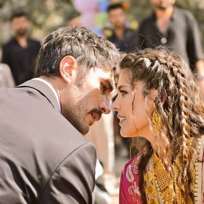 CarolAlecrim3's profile picture. vivendo no mundo das Dizi turcas  , viciada em doramas 🫰
  deniz can •Miray daner 

HALZEY 🥀   yilser ❤️‍🔥
/ DENMIR🌷

YILDIZ ❤️ SERHAT