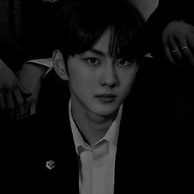 yjwismylife's profile picture. 🖇 In love with the Leader | ENGENE only