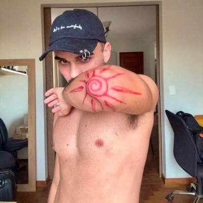 alkahoolic's profile picture. 