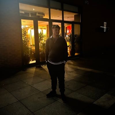 ab1d03's profile picture. 22 | BWFC ⚪️⚽️
