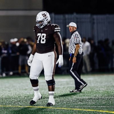 claude_mpouma's profile picture. 6’8” 305lbs // 4⭐️ OT @CaravanFootball // 3.95// Coach: @jordanlynch06 // 847-878-2164/2196177509//the blueprint management group