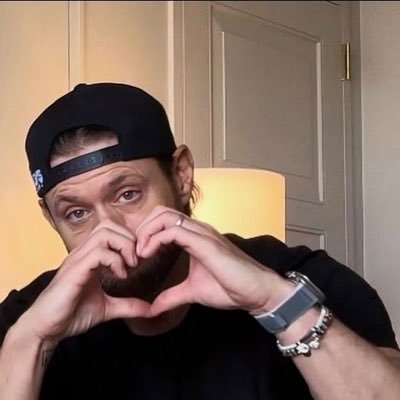 regardingdeanw's profile picture. “Promise you won’t write?” | Dr. Henry Loomis enthusiast | folklore girlie forever | Purcon 10 | Netherangels 1 | Purcon Halloween