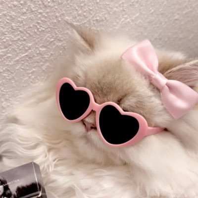 alyaazaini_'s profile picture. set me free . ° ˳ 🎧💭