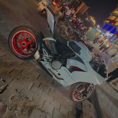 JJandid's profile picture. working hard