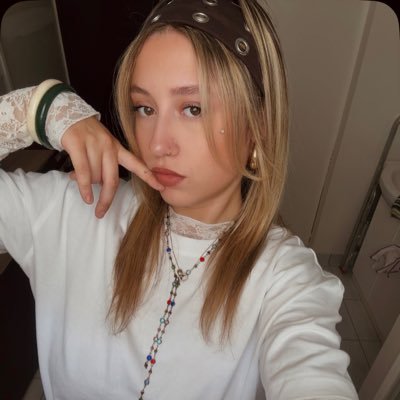 clx191's profile picture. bball | #girlsupportgirls