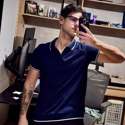 RamiroAmo_'s profile picture. Website Developer & Entrepreneur 

Making sales online 😎