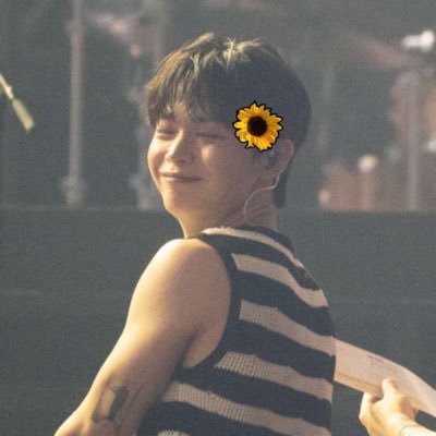 _alllllo's profile picture. LUCY

로고 크롭, 2차 가공 🙅‍♂️