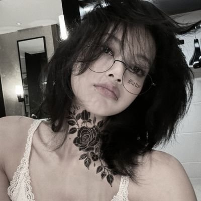 beckysrchax's profile picture. #LISA | 𝑀𝑦 ℎ𝑒𝑎𝑟𝑡 𝑖𝑠 𝑦𝑜𝑢𝑟𝑠, 𝑑𝑜𝑛’𝑡 𝑔𝑖𝑣𝑒 𝑖𝑡 𝑏𝑎𝑐𝑘.ㅤㅤㅤㅤㅤㅤㅤㅤㅤㅤㅤㅤㅤㅤ @xsrcha__ 💍ㅤㅤㅤ 🌷🦦🫧🐰(🇯🇵. 🄽🄺🅃 )