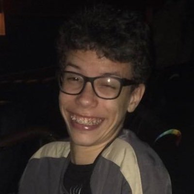 lilvinicinho's profile picture. pai // @broxadasinistra // https://t.co/uHWxkJ2OXS // contato@vinicinho.com