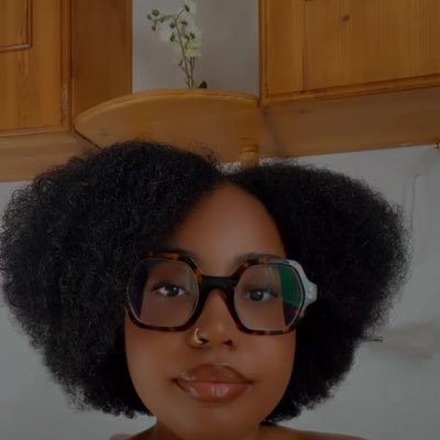 @Badgyal_aria