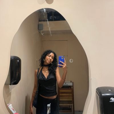 emianemica's profile picture. 31.10.18 | umbanda, 🏳️‍🌈 , reclamações e indi