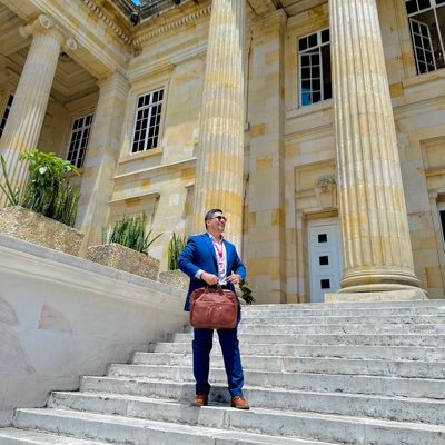 Jmrl123's profile picture. Abogado conciliador, énfasis en DDHH. Especialista y candidato a Mag. en Derecho laboral y Seguridad Social. Litigante, asesor, consultor y docente ⚖️👨🏻‍🏫