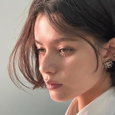 girloveg's profile picture. It's not drama, it's just trauma.